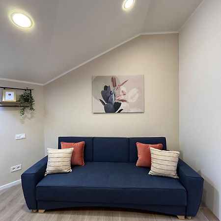 Modern Apartment In The City Center Львов Экстерьер фото