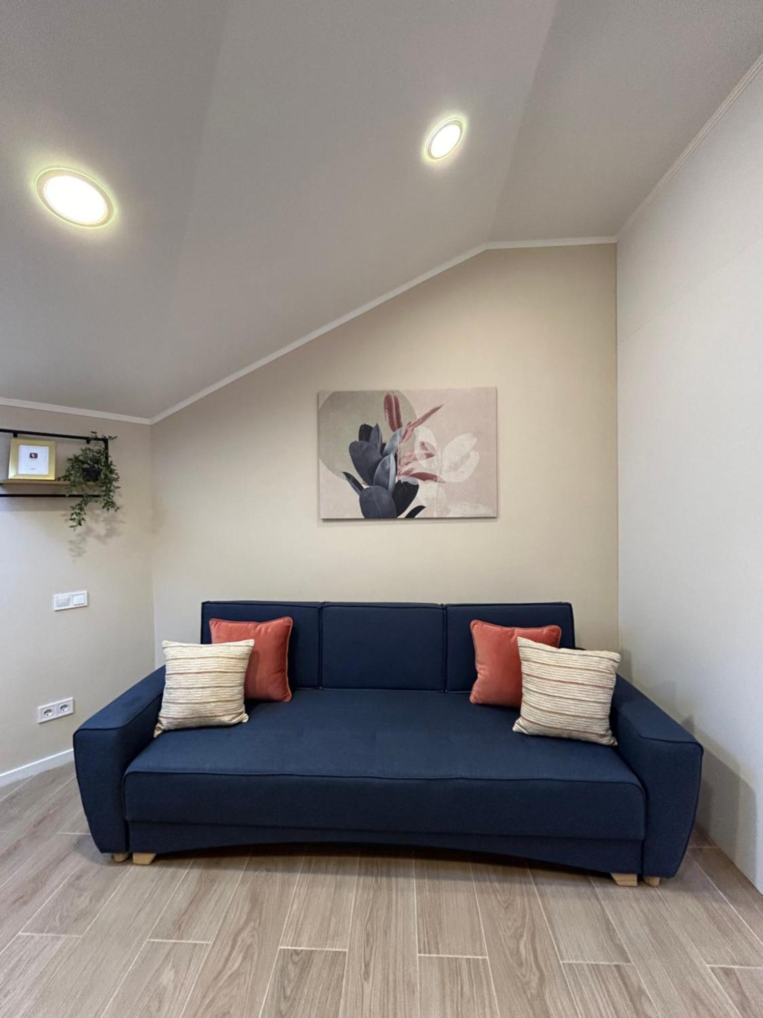 Modern Apartment In The City Center Львов Экстерьер фото